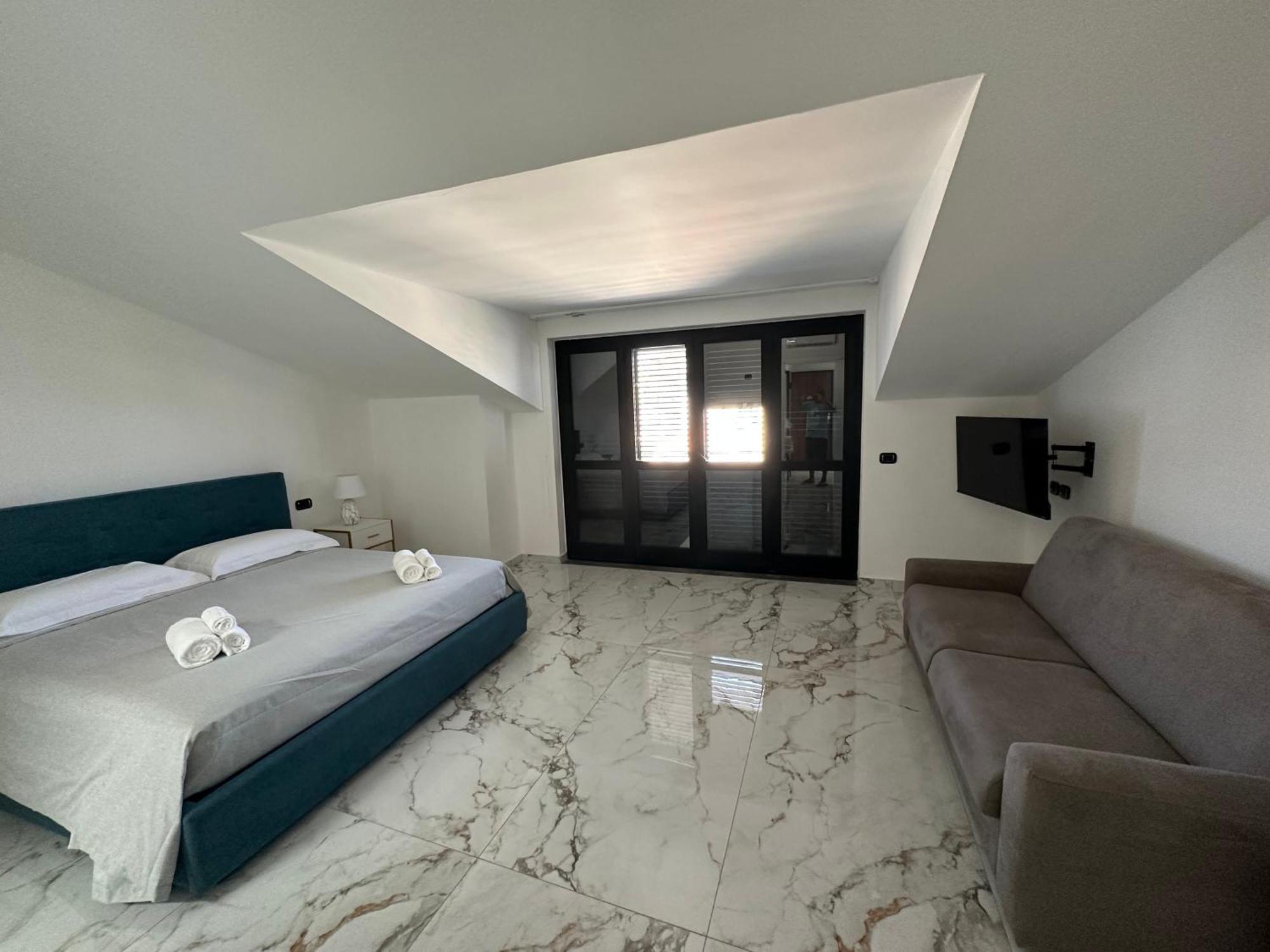 Alba Exclusive Place Hotel Bianco Exterior foto
